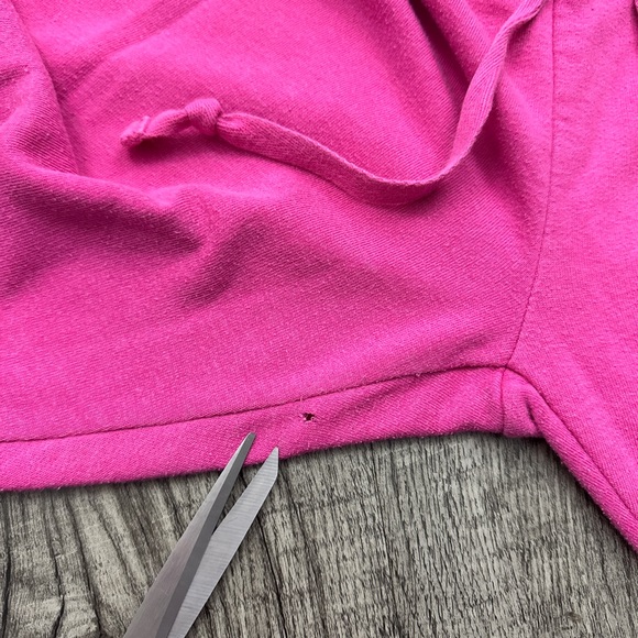 Vintage Y2K PINK Victoria’s Secret Embellished Rhinestone Cropped Sweatpants - Picture 9 of 10